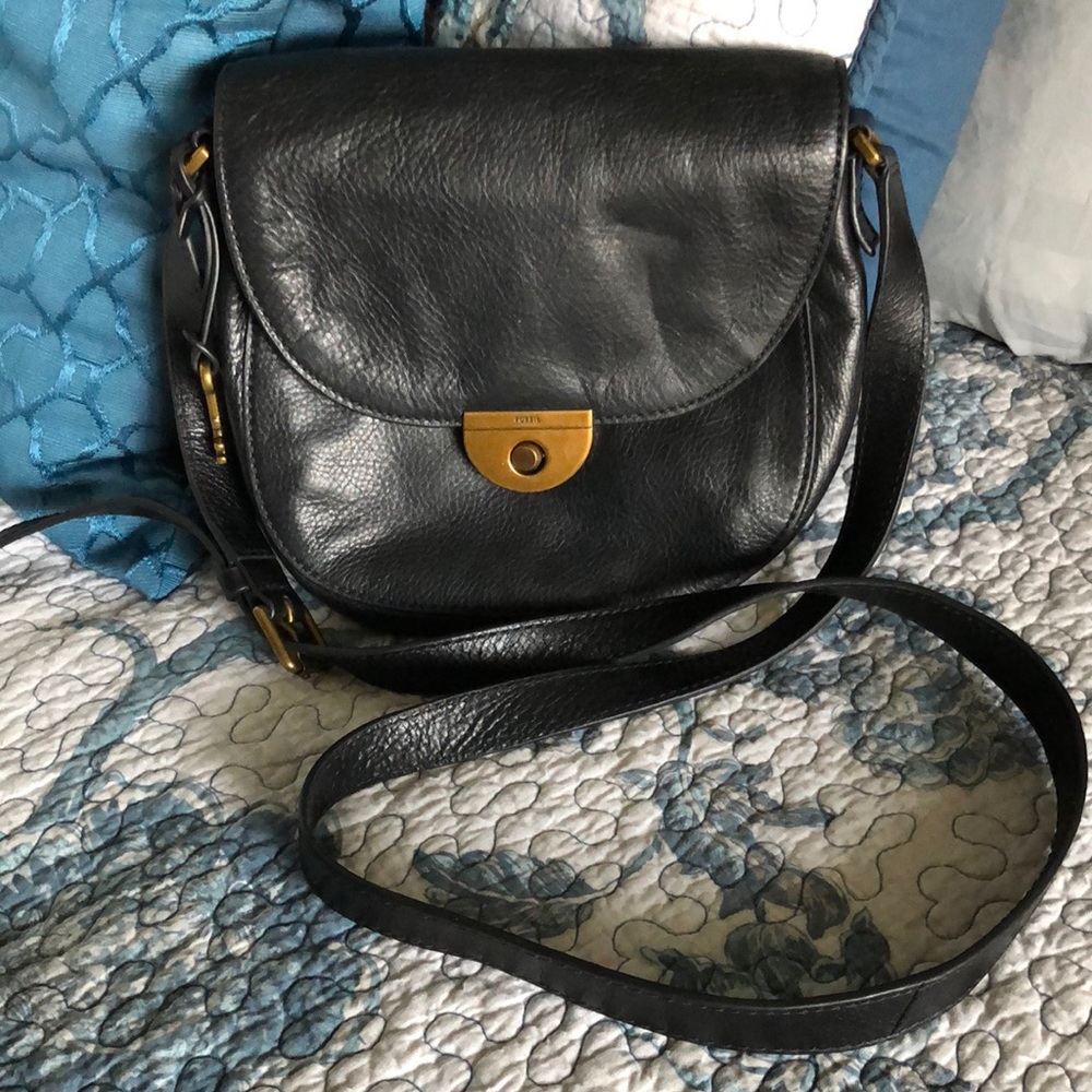Preowned Fossil Leather Crossbody Black